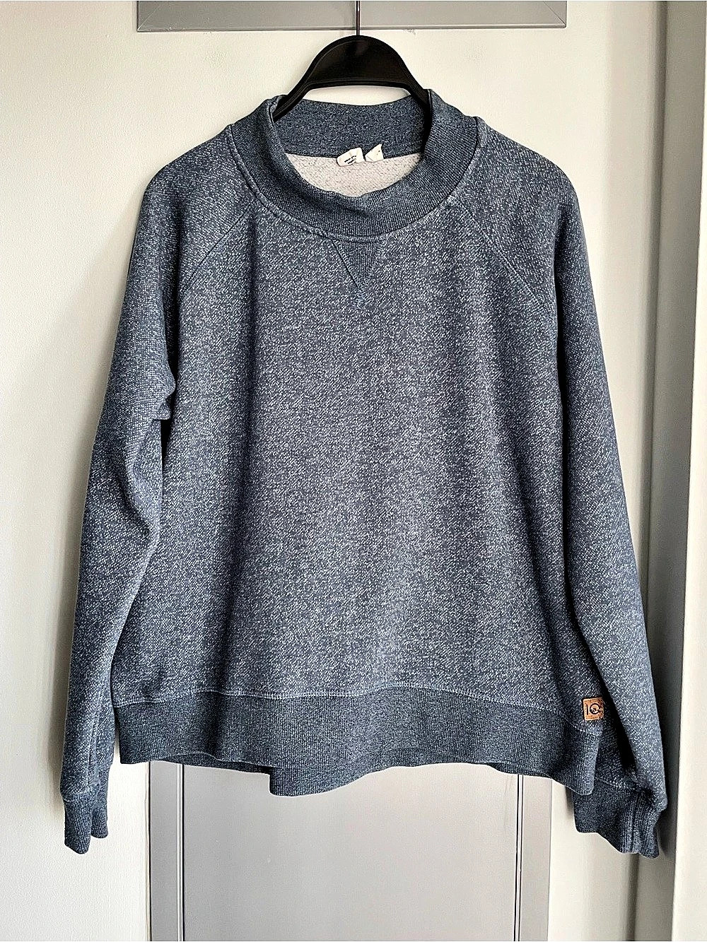 tentree Blue Crewneck Sweatshirt Size Medium